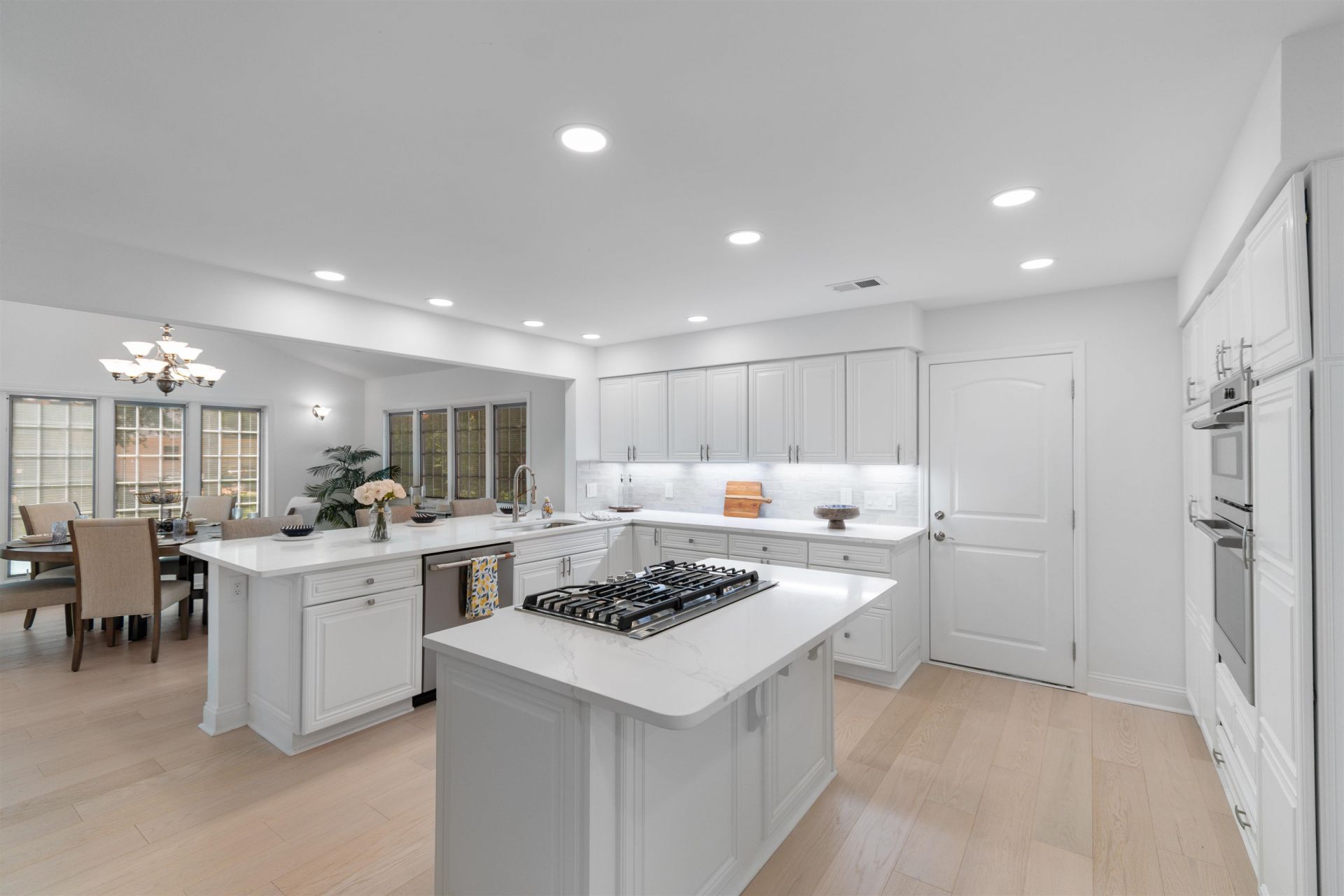 9404 Cove Dr. Photo 14