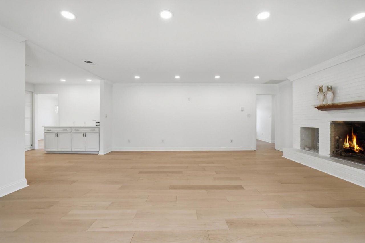 9404 Cove Dr. Photo 16