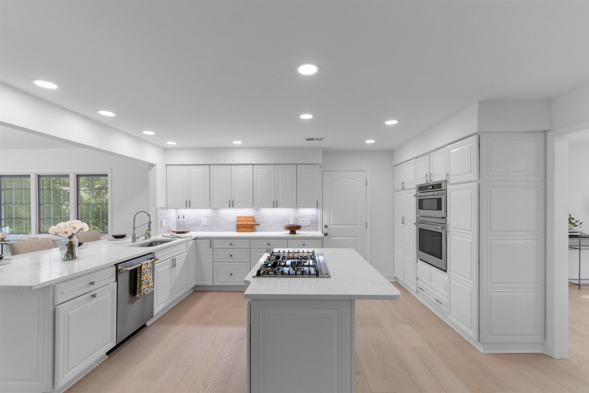 9404 Cove Dr. Photo 16