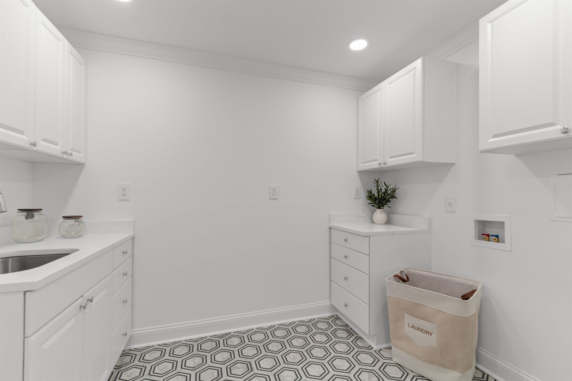 9404 Cove Dr. Photo 26