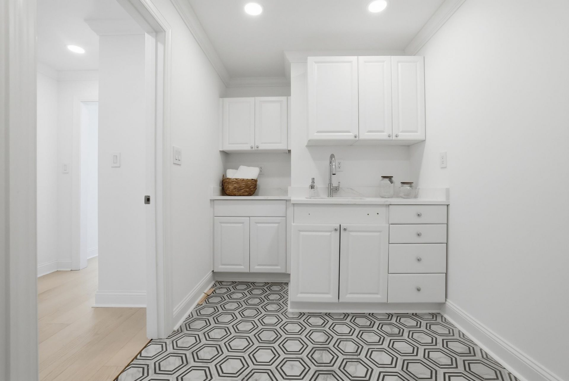 9404 Cove Dr. Photo 33