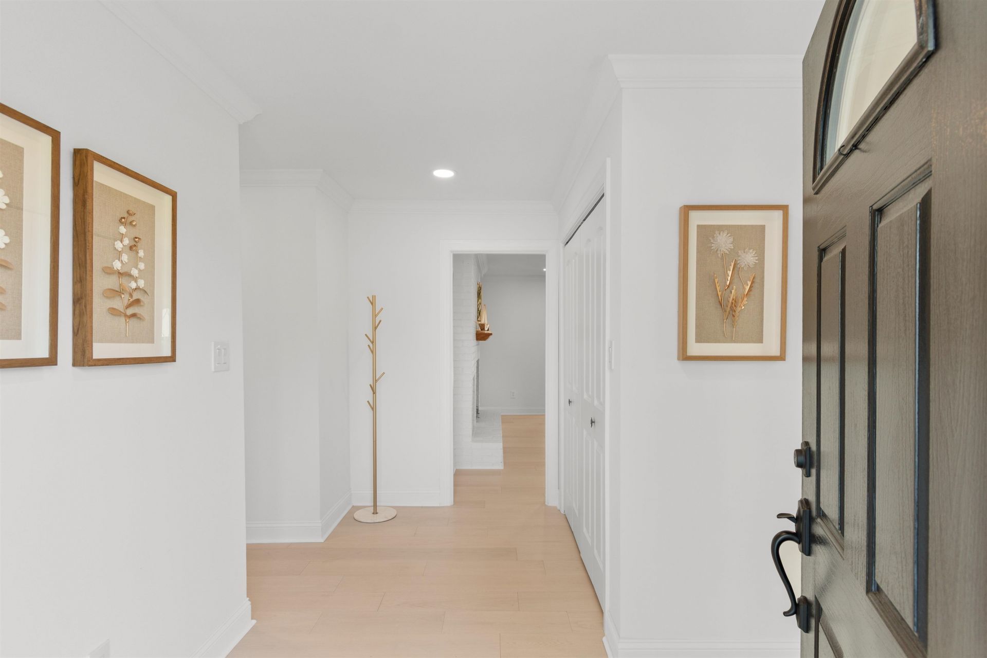 9404 Cove Dr. Photo 4