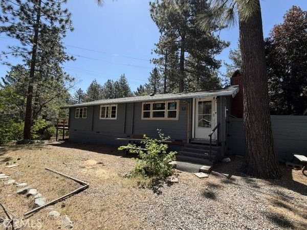 531 Mountain View, Wrightwood, CA 92397