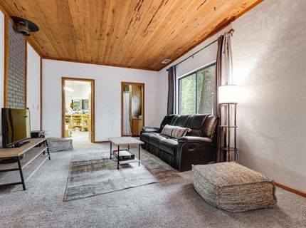 443 Cedar Circle, Lake Almanor, CA 96137 Photo