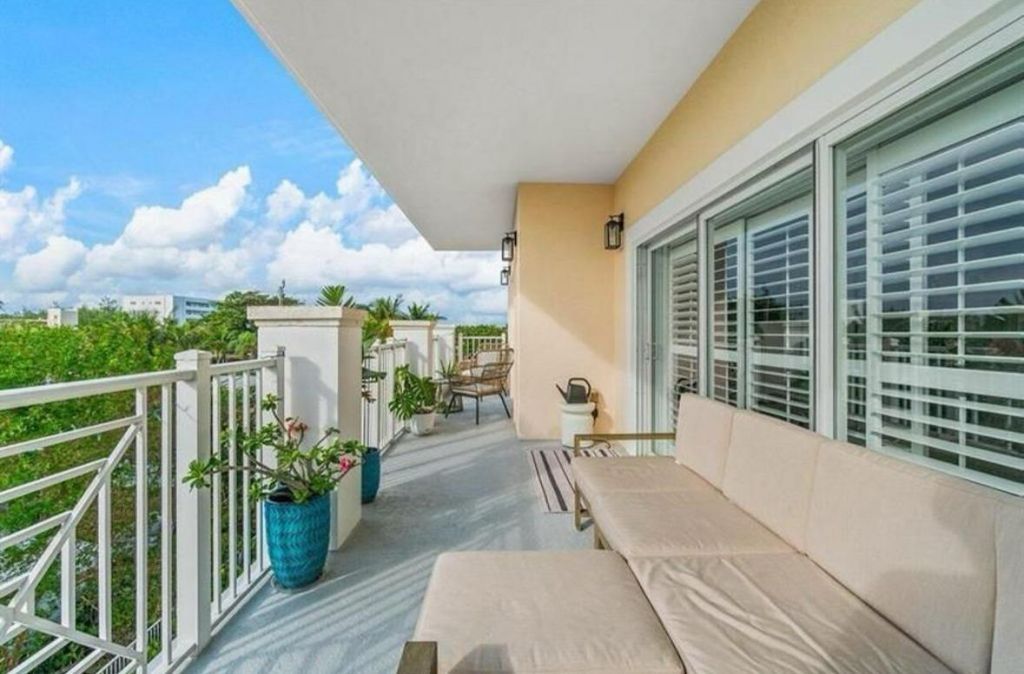 1931 NE 2nd Street, Unit 305, Deerfield Beach, FL 33441 Photo