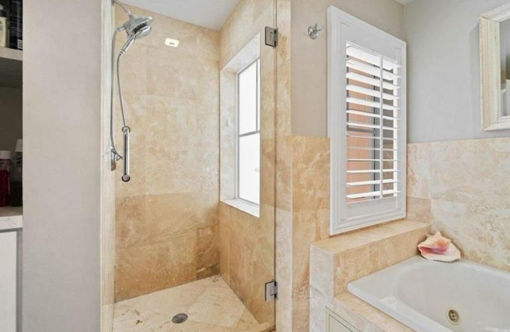 1931 NE 2nd Street, Unit 305, Deerfield Beach, FL 33441 Photo