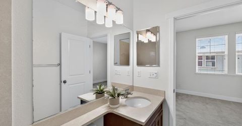 413 17th St, Sacramento, CA 95811 Photo