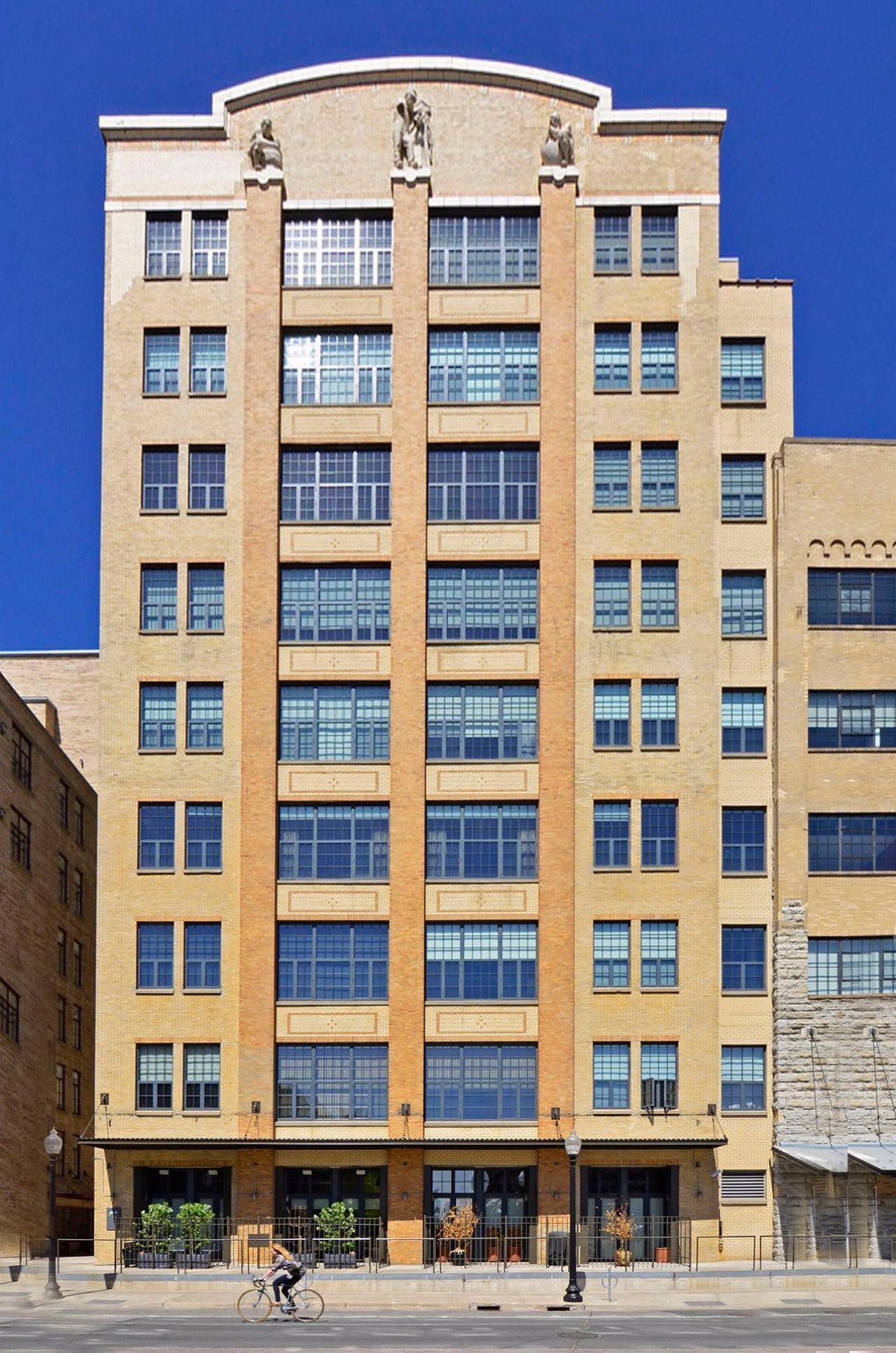 700 S 2nd Street , Minneapolis, MN 55401