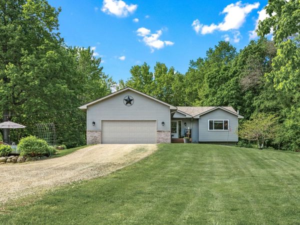 15595 Hidden Hollow Lane, New Prague, MN 56071