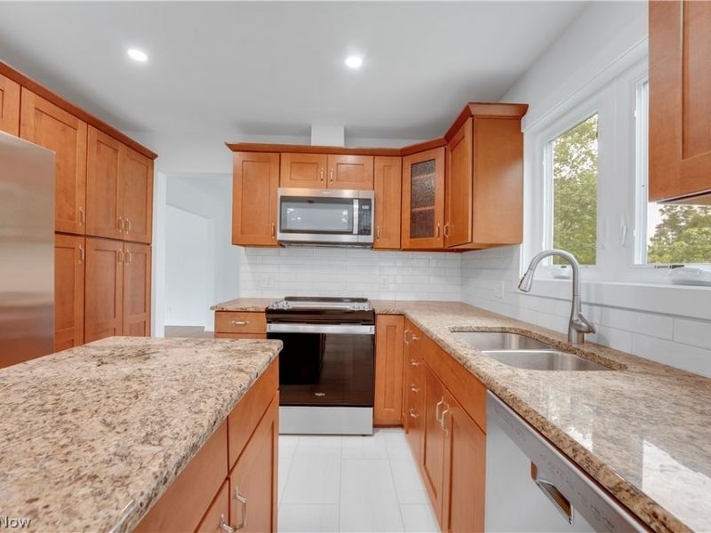 33065 Arlesford Drive, Solon, OH 44139 Photo 11