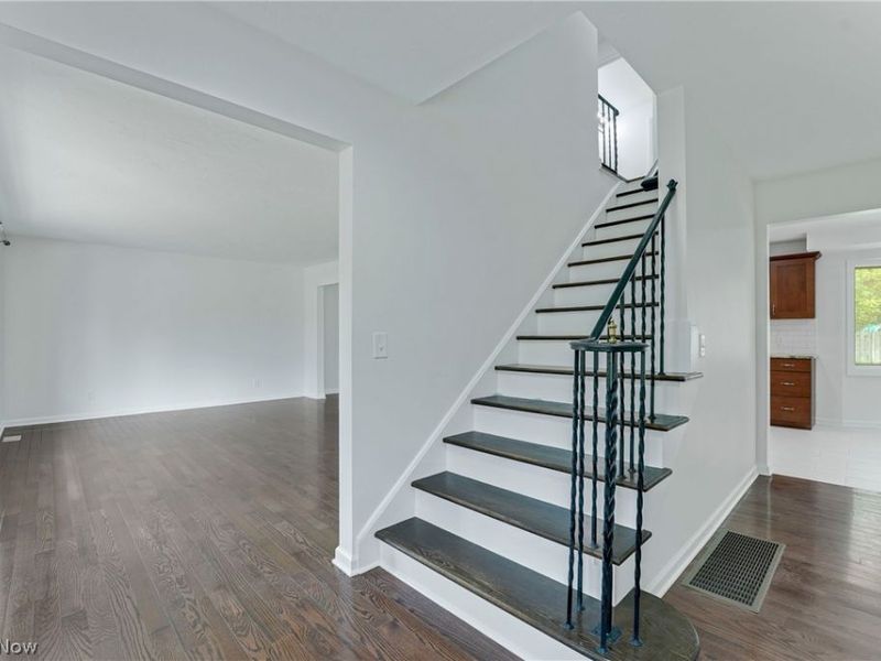 33065 Arlesford Drive, Solon, OH 44139 Photo 3