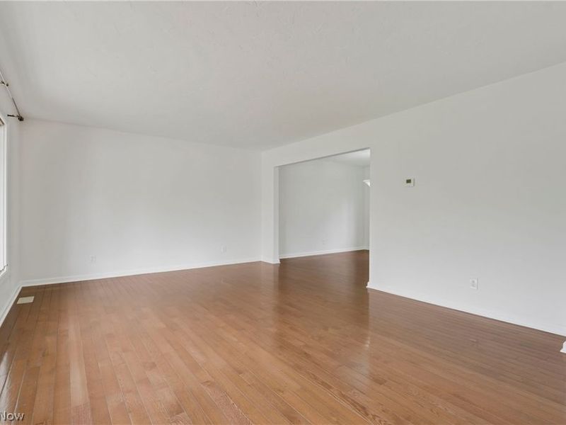 33065 Arlesford Drive, Solon, OH 44139 Photo 5