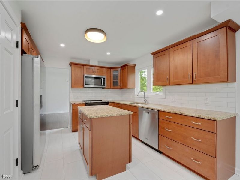 33065 Arlesford Drive, Solon, OH 44139 Photo 9