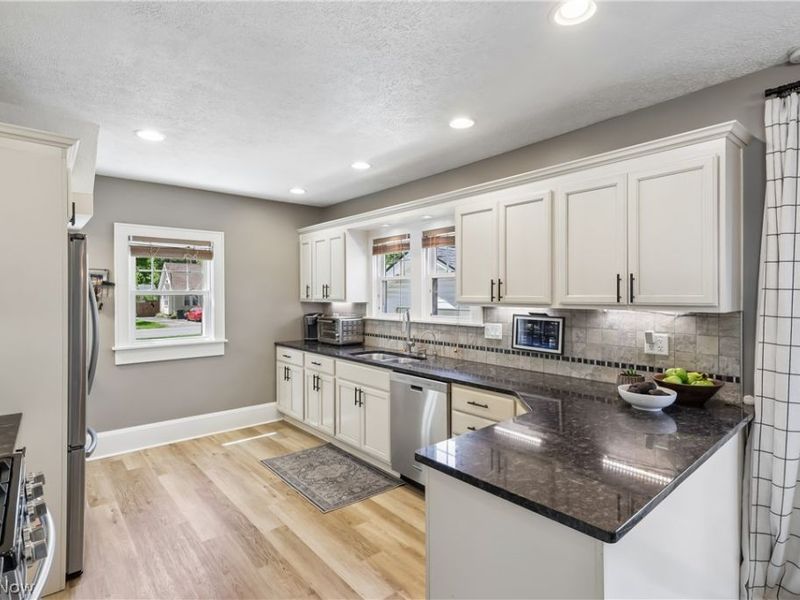 1267 Liberty Avenue , Barberton, OH 44203 Photo 14
