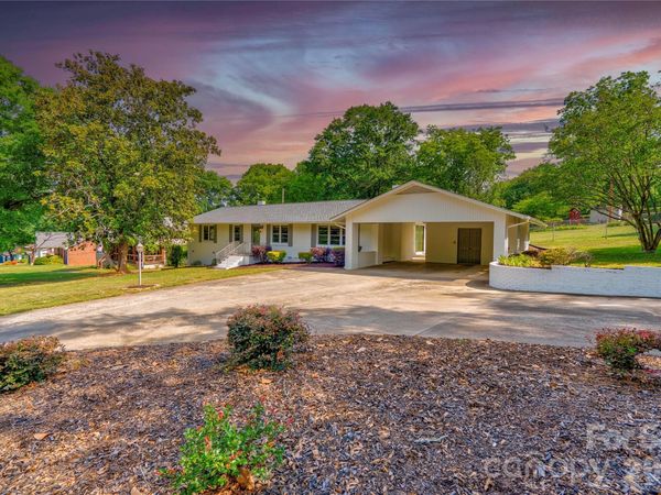 809 Forest Hills Drive , Shelby, NC 28150