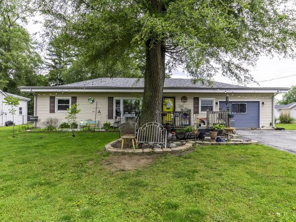 1225 Lawn Avenue, New Haven, IN 46774