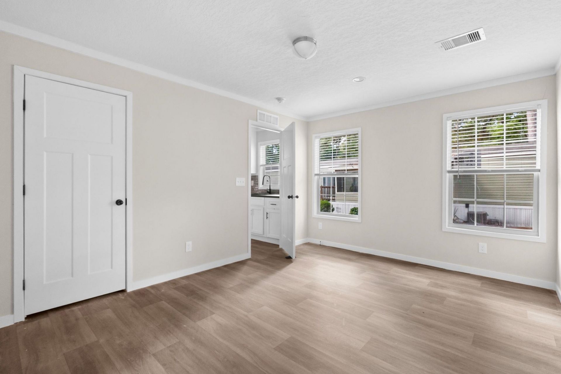 4 Islander Ct.  Photo 16
