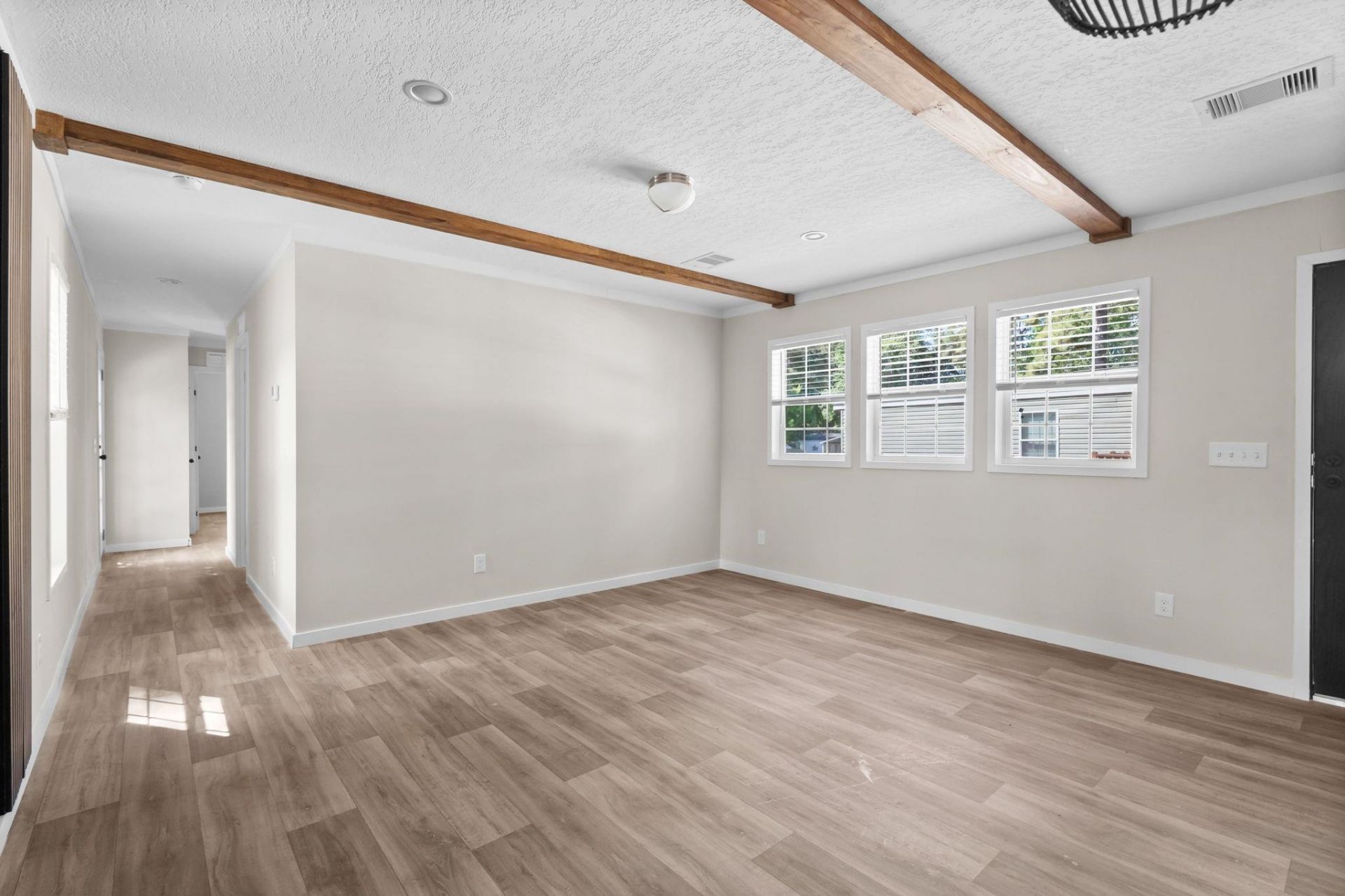 4 Islander Ct.  Photo 5