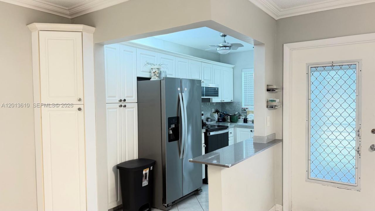 580 Egret Dr , Unit 211, Hallandale Beach, FL 33009 Photo
