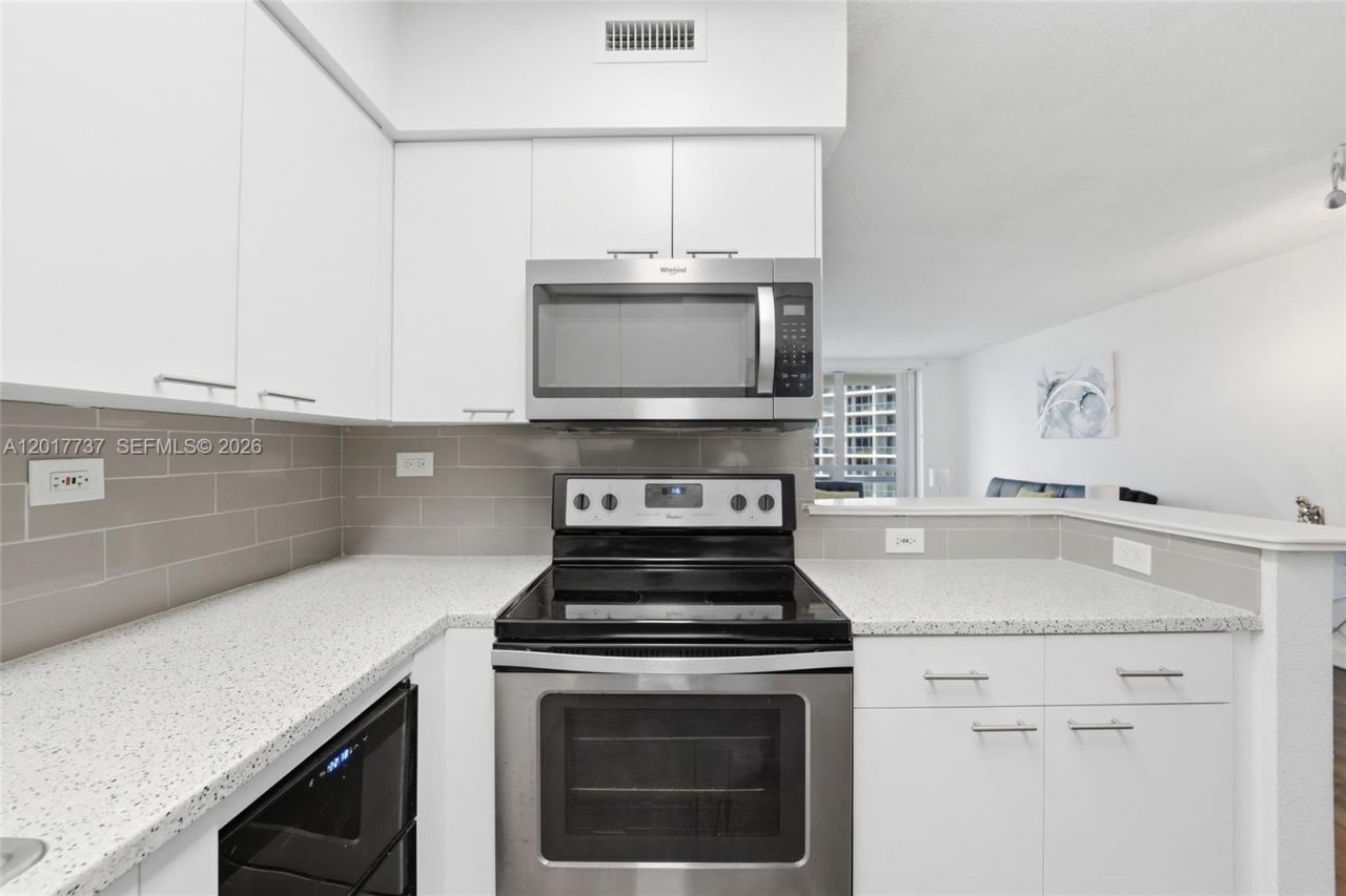 1500 Bay Rd , Unit 666S, Miami Beach, FL 33139 Photo