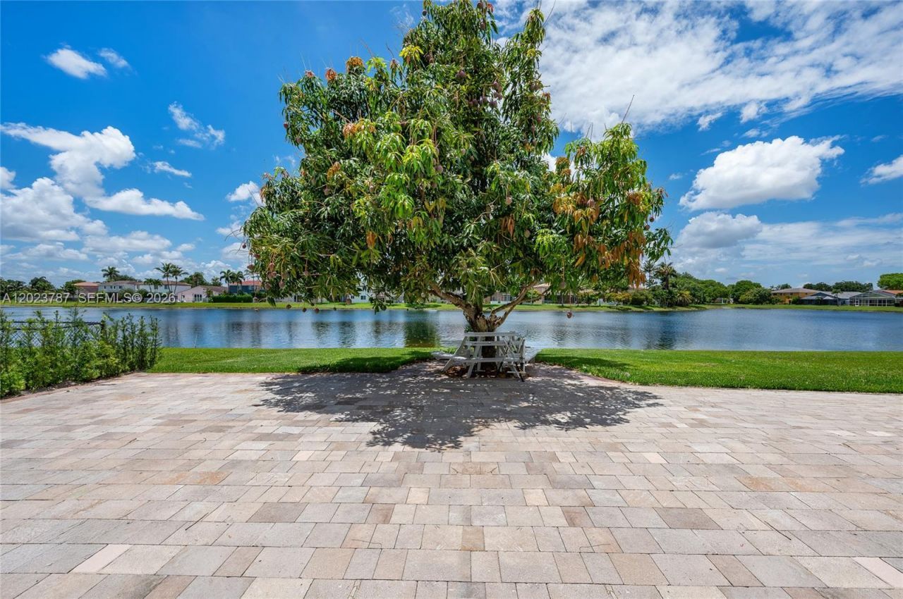1601 SW 106th Ter, Davie, FL 33324 Photo