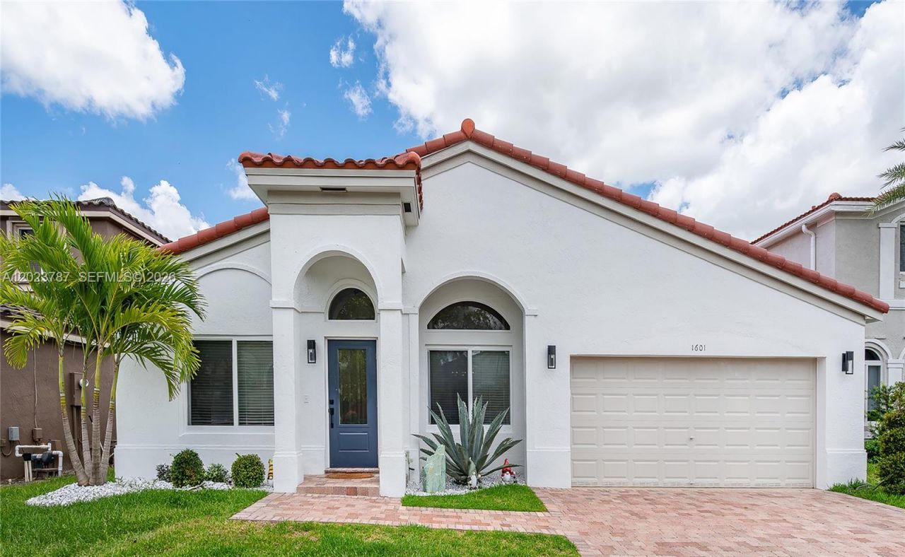 1601 SW 106th Ter, Davie, FL 33324 Photo
