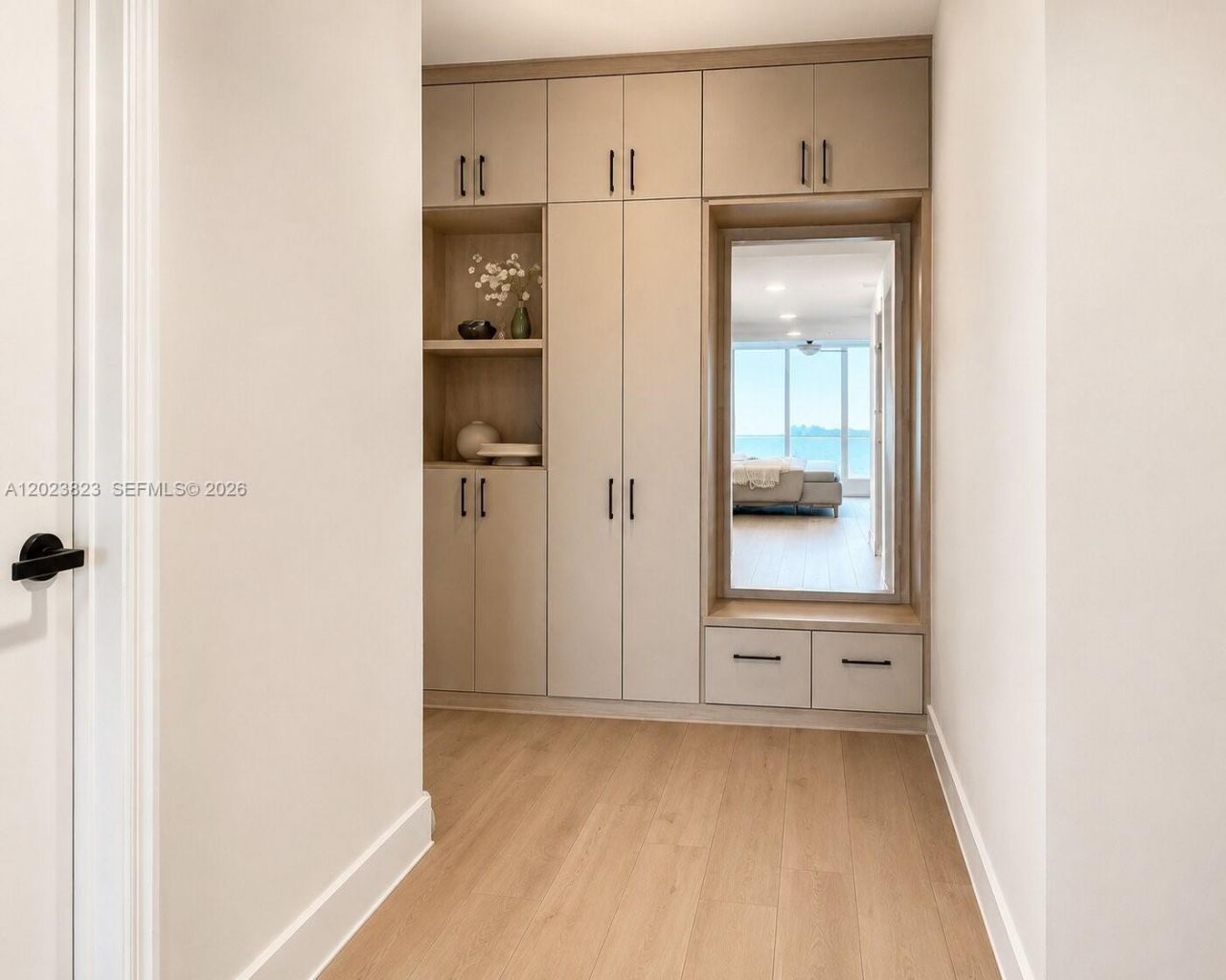 15051 Royal Oaks Ln, Unit 904, North Miami, FL 33181 Photo