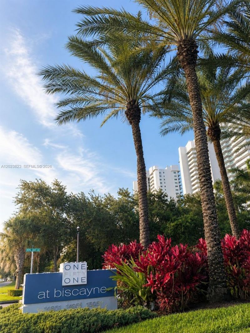 15051 Royal Oaks Ln, Unit 904, North Miami, FL 33181 Photo
