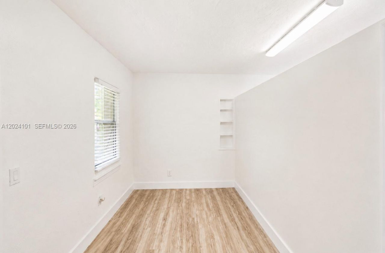 2300 W Flagler St , Unit 04, Miami, FL 33135 Photo