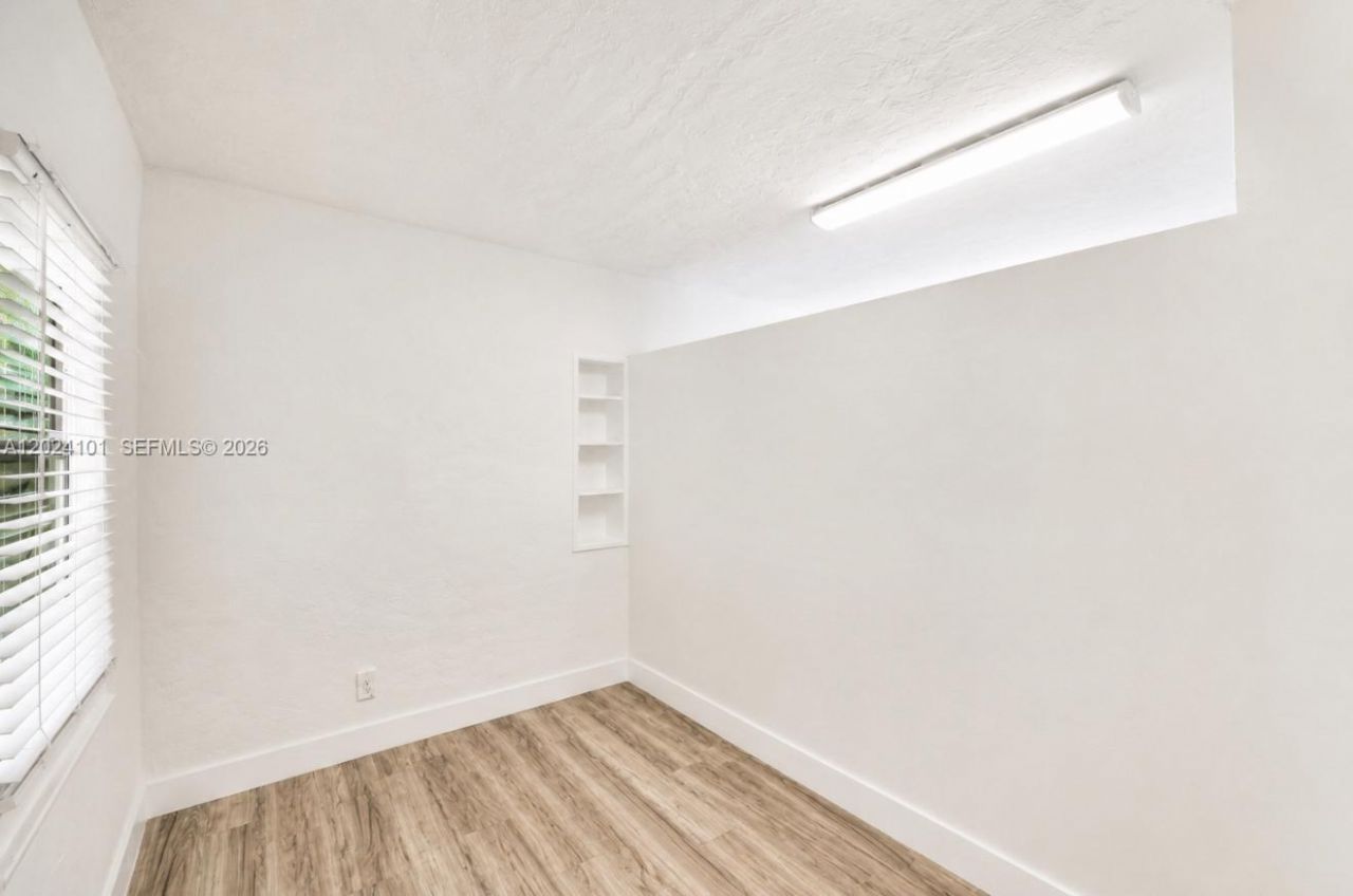 2300 W Flagler St , Unit 04, Miami, FL 33135 Photo