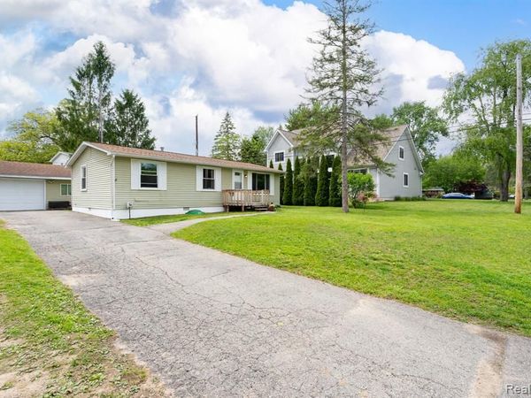 1887 Evona, Wixom, MI 48393
