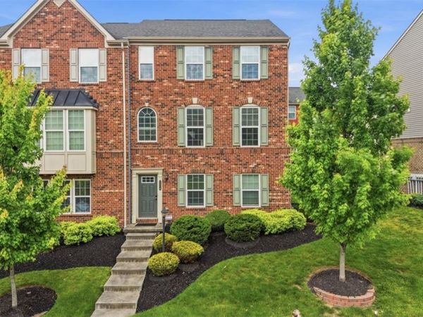 224 Thornapple Ln, Cranberry Twp, PA 16066