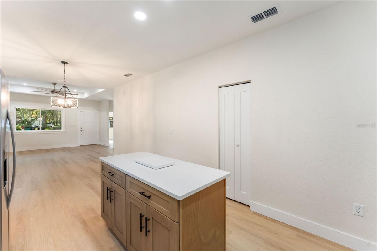925 NE 17th Drive, Gainesville, FL 32641 Photo