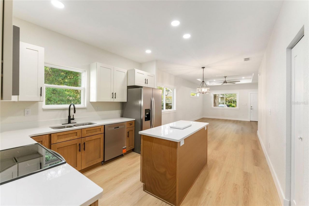 925 NE 17th Drive, Gainesville, FL 32641 Photo