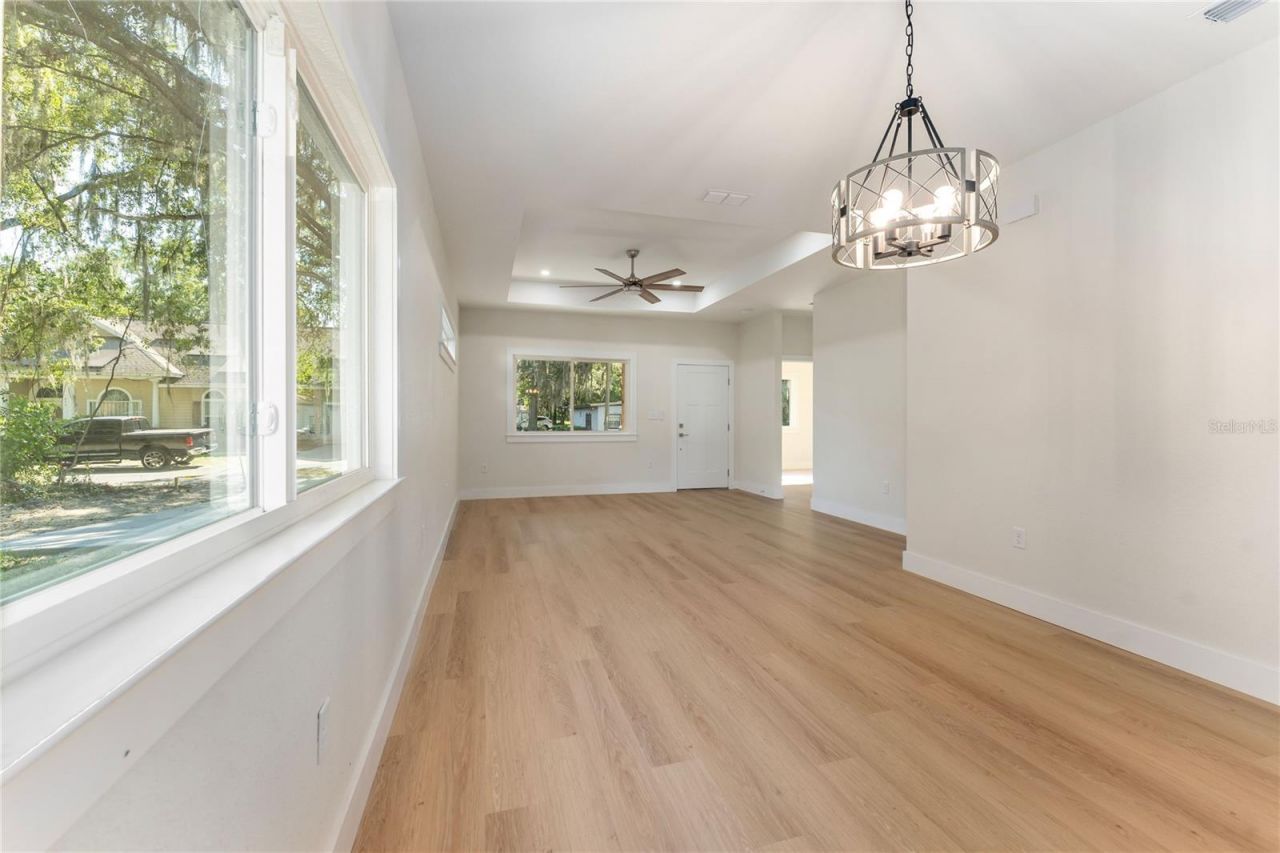 925 NE 17th Drive, Gainesville, FL 32641 Photo