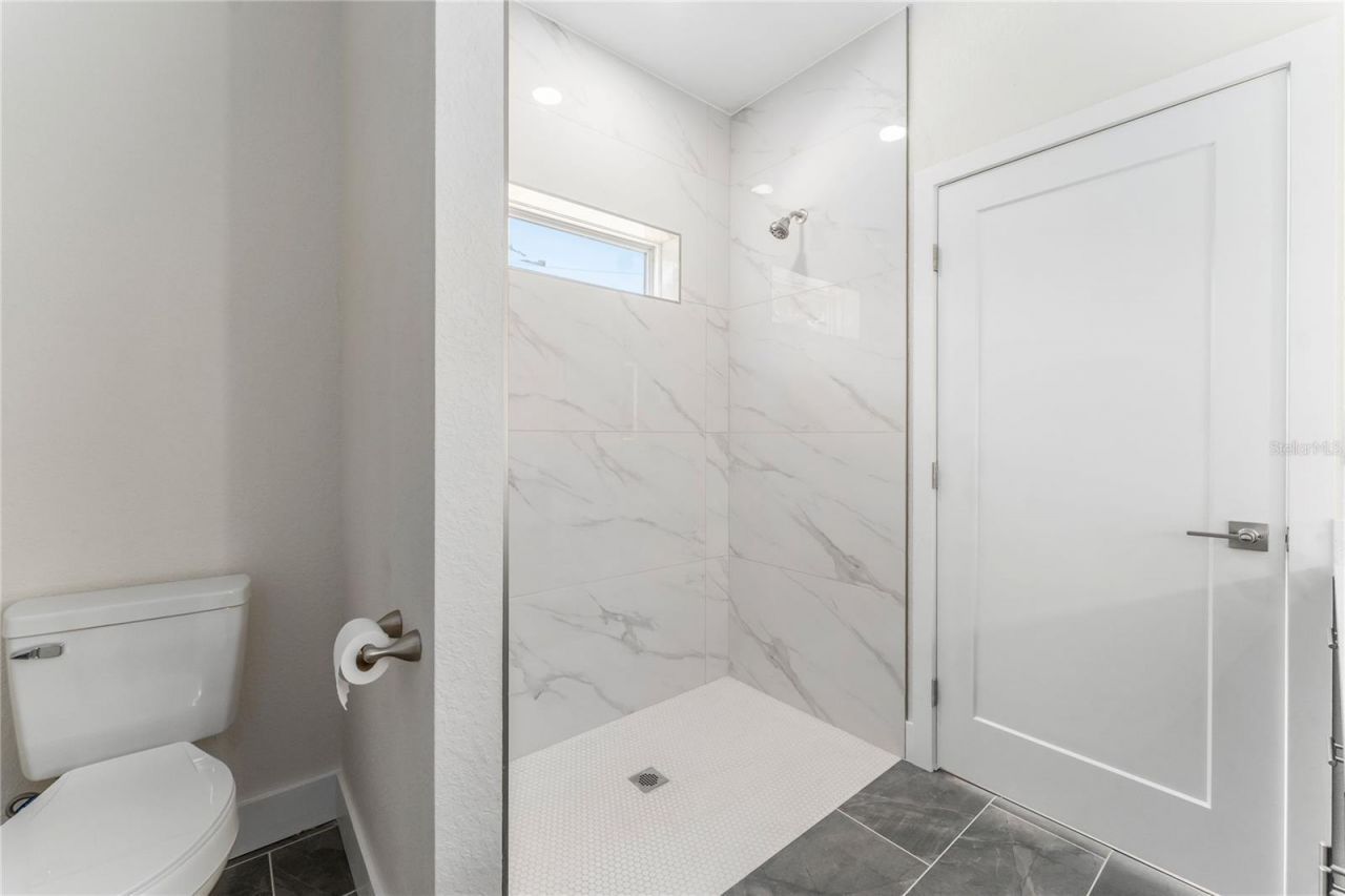 925 NE 17th Drive, Gainesville, FL 32641 Photo