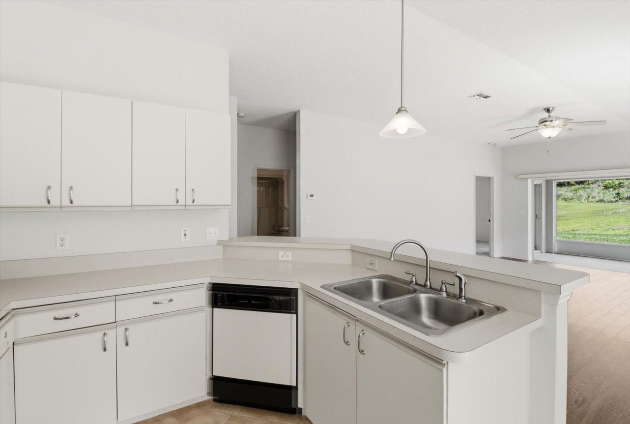 826 W Cockatiel Loop , Hernando, FL 34442 Photo