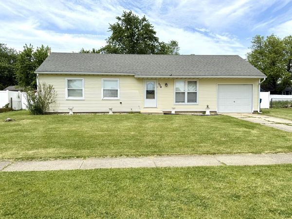 774 Mohawk Drive , Lowell, IN 46356