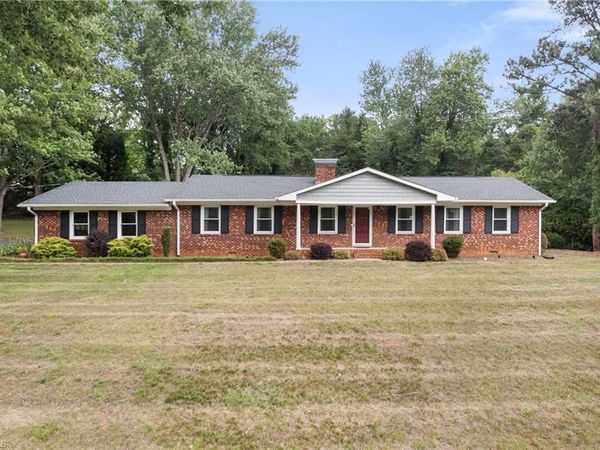 3845 Whitehaven Road, Winston-Salem, NC 27106