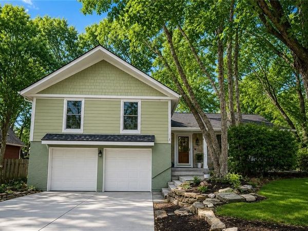 8201 W 97th Terrace, Overland Park, KS 66212