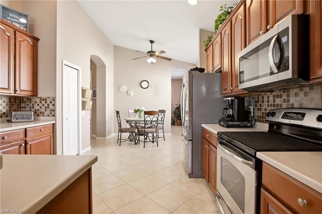 2621 Brightside Ct, Cape Coral, FL 33991 Photo
