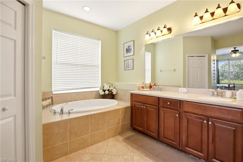 2621 Brightside Ct, Cape Coral, FL 33991 Photo