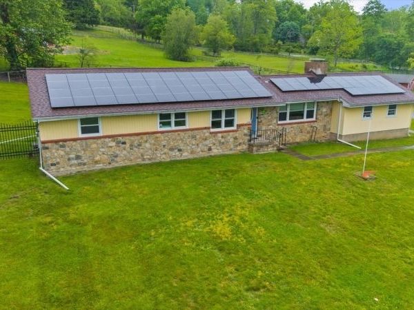 650 Woodglen Rd, Lebanon, NJ 08826