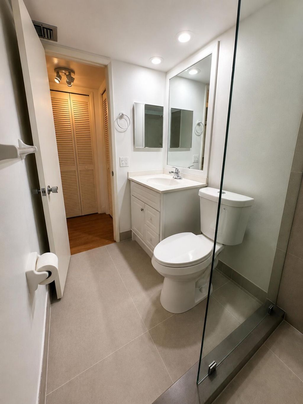 4200 Oaks Terrace, Unit 104, Pompano Beach, FL 33069 Photo