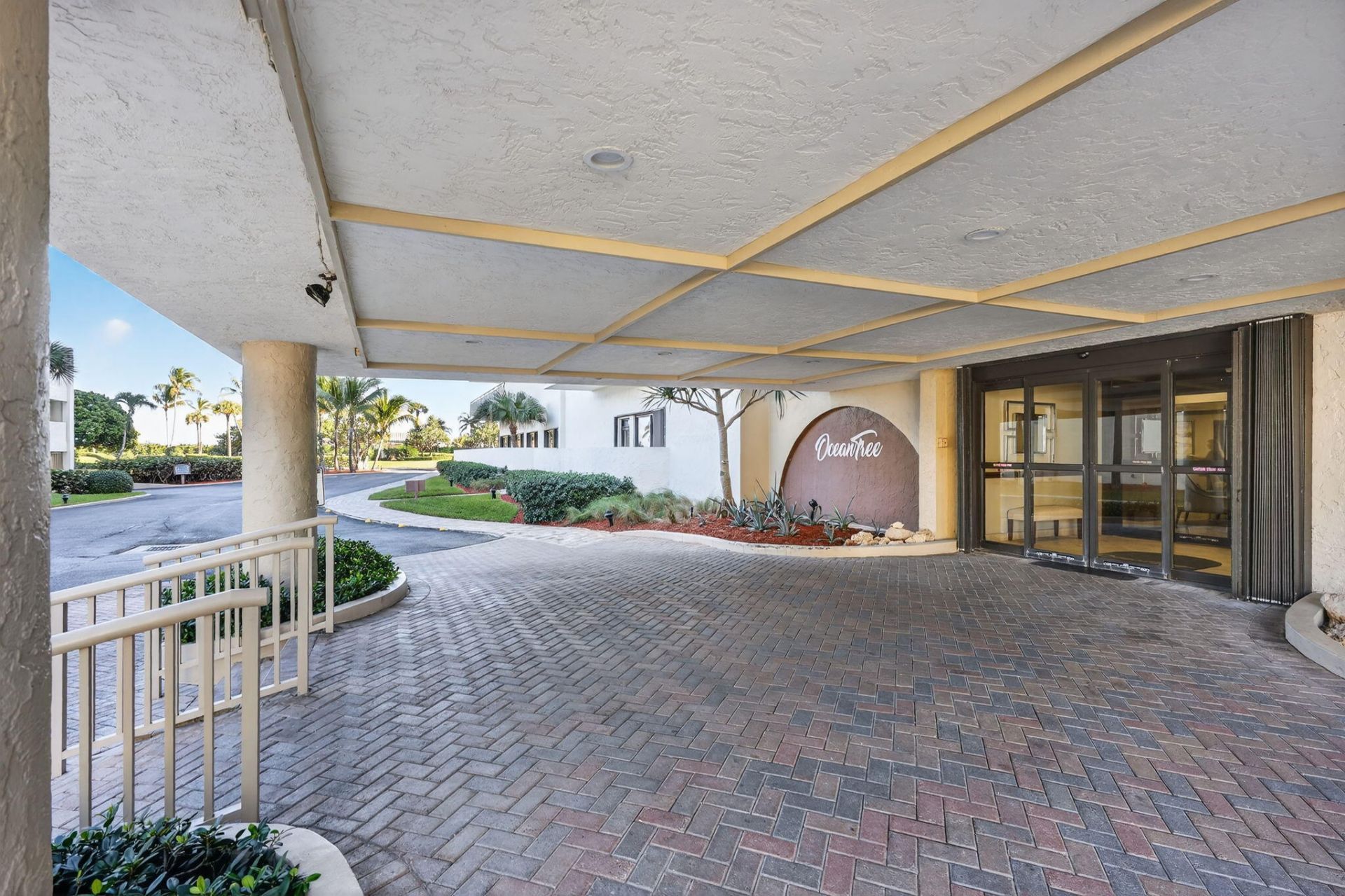 3400 N Ocean Drive, Unit 1406, Singer Island, FL 33404 Photo