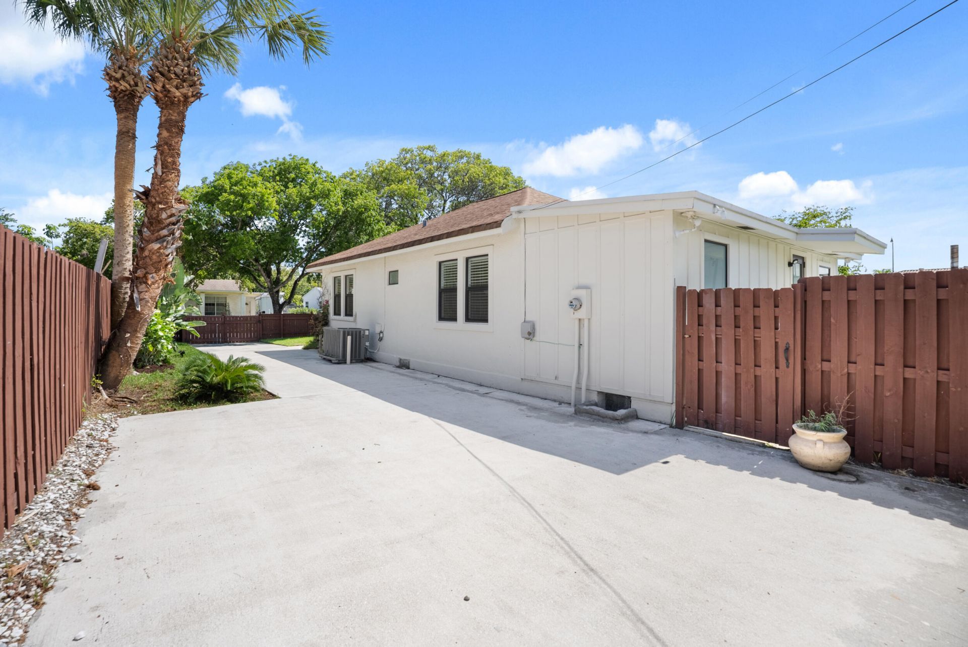 517 55th Street, West Palm Beach, FL 33407 Photo