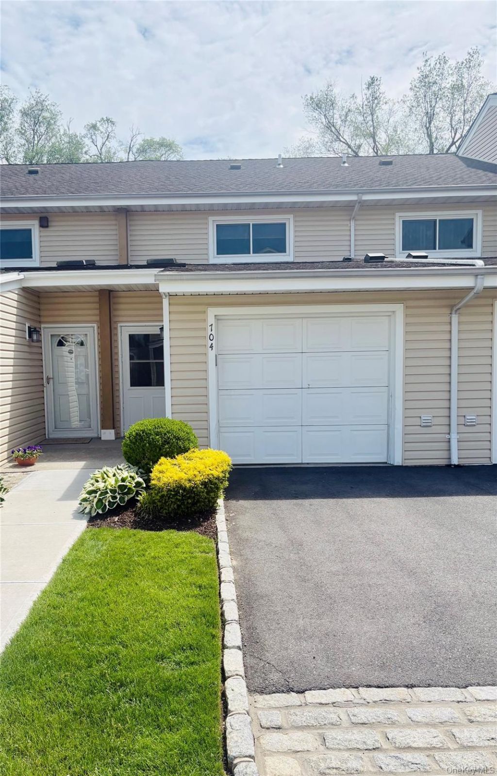 2355 Pershing Boulevard , Unit 704, Baldwin, NY 11510 Main Photo