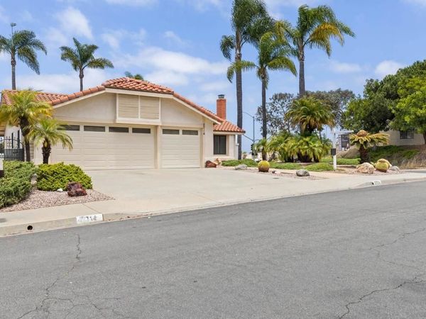 2714 Olympia, Carlsbad, CA 92010