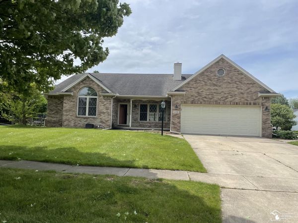 6755 Marzden Drive, Lambertville, MI 48144