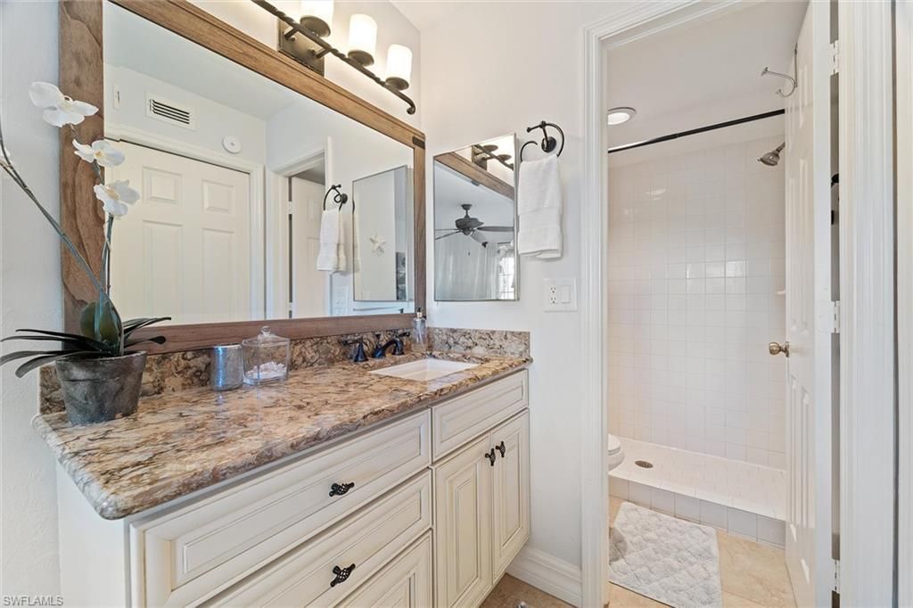 1375 Mainsail Dr, Unit 1702, Naples, FL 34114 Photo